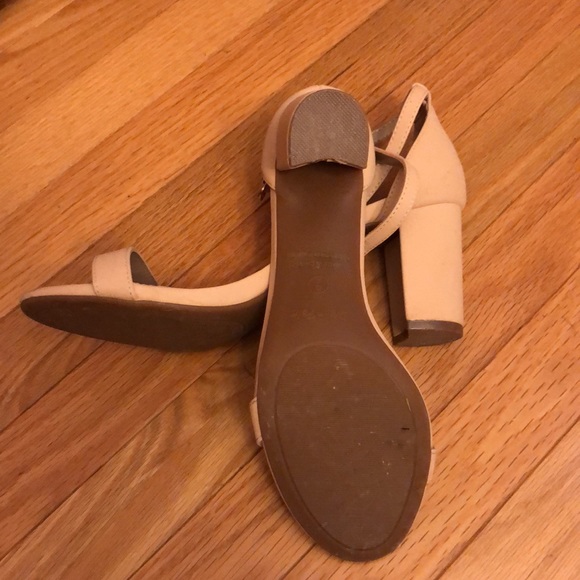COPY - COPY - Nude Dream Pairs Ankle Strap Pump - Picture 4 of 6
